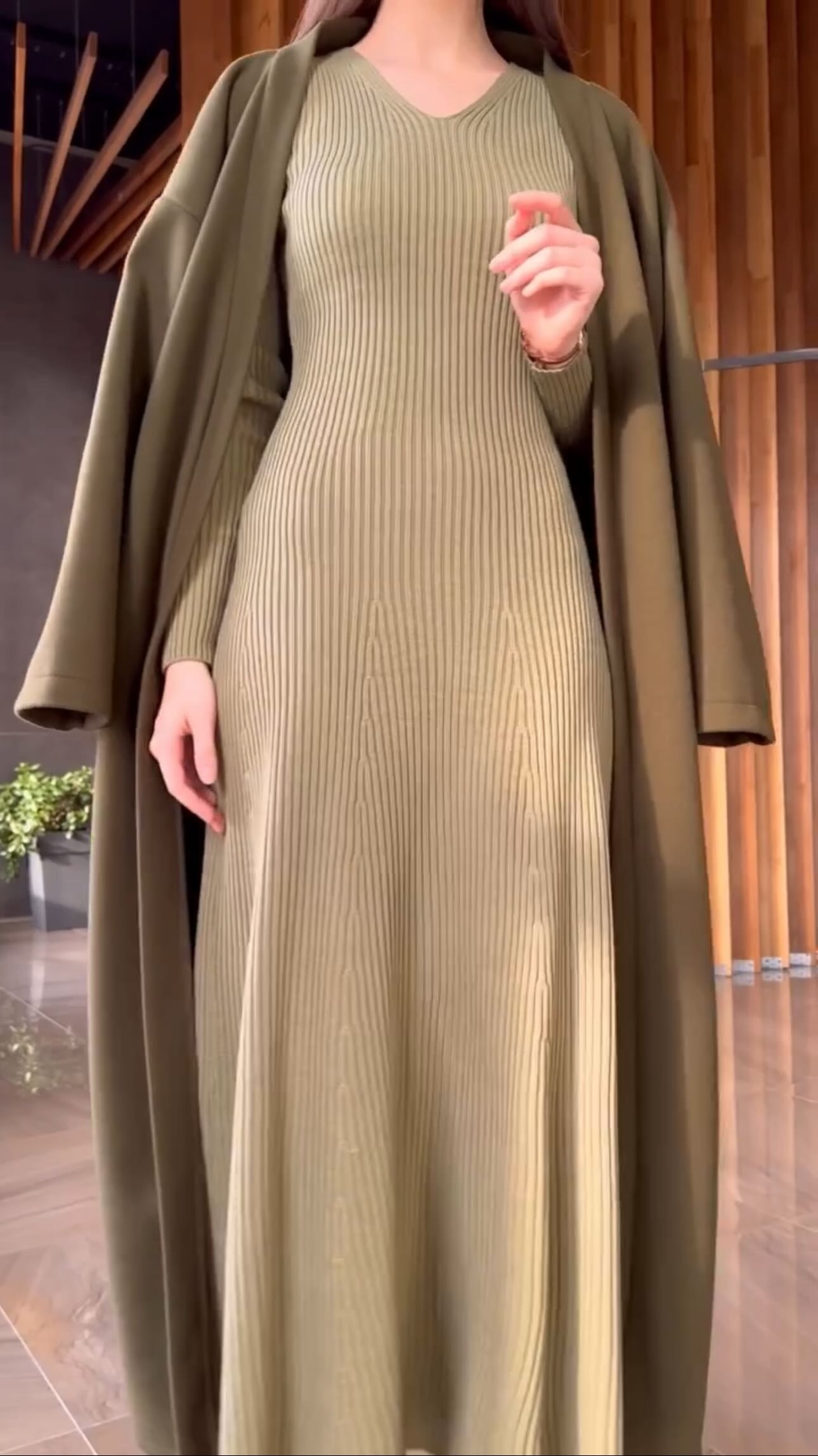 Robe Longue en Maille Côtelée Élégance - Image 3